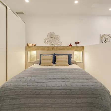 Apartmán Naypa With Free Parking